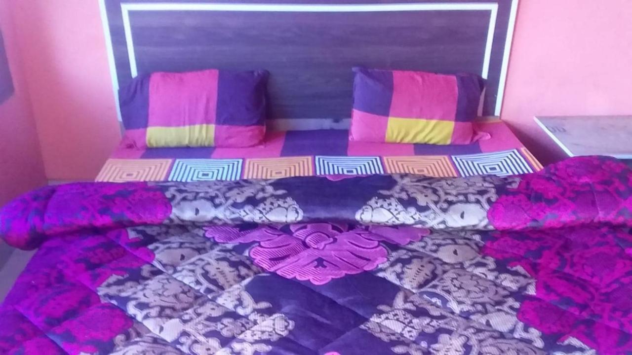 Spot On Sharma'S Kitchen & Home Stay Bajaura Exterior foto